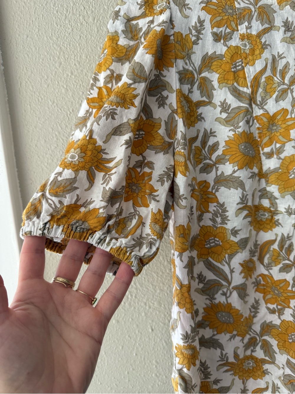 Cupcakes and Cashmere Mustard Floral Linen Blend Peasant babydoll blouse-M - Picture 3 of 6
